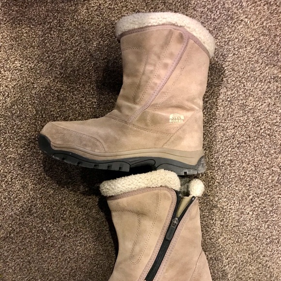 Tan Sorel winter boots, worn before but in solid condition, size 9.5 - Picture 3 of 8